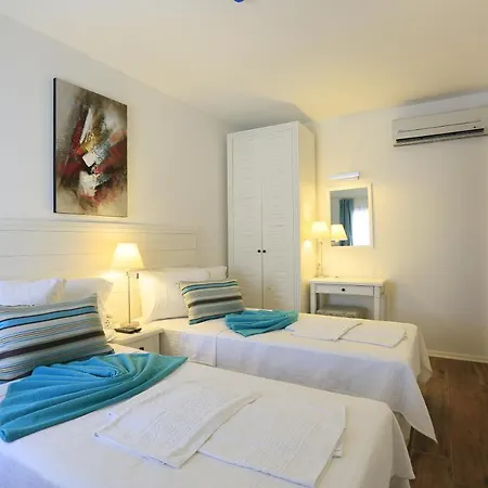 Big Poseidon Boutique & Yacht Club Отель Мармарис