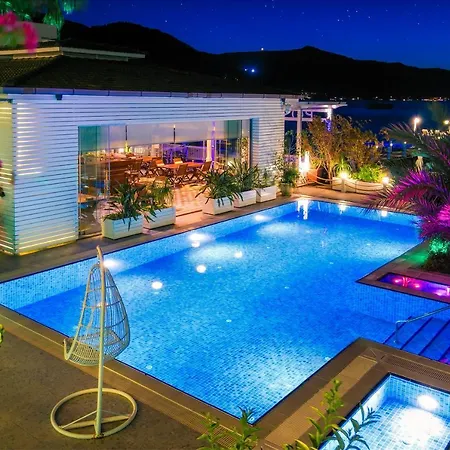 מלון Big Poseidon Boutique & Yacht Club מרמריס