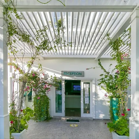 מלון Big Poseidon Boutique & Yacht Club