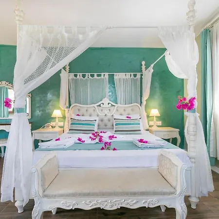 מלון Big Poseidon Boutique & Yacht Club