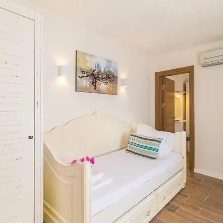 Otel Big Poseidon Boutique & Yacht Club